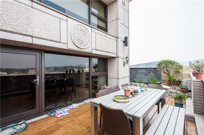 別墅戶外露臺設(shè)計