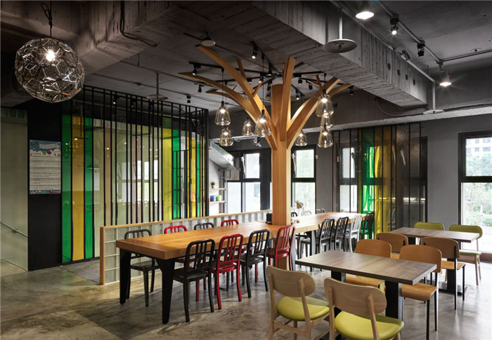 溫馨甜蜜的Loft風(fēng)森系叢林主題烘焙坊設(shè)計(jì)案例