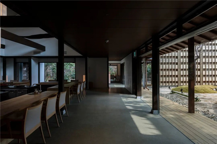 鄭州勃朗設計分享Azumi現(xiàn)代風格日式旅館設計