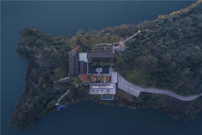 湖南鳳凰嶼酒店改造設(shè)計(jì)案例 湖南鳳凰嶼酒店改造設(shè)計(jì)案例